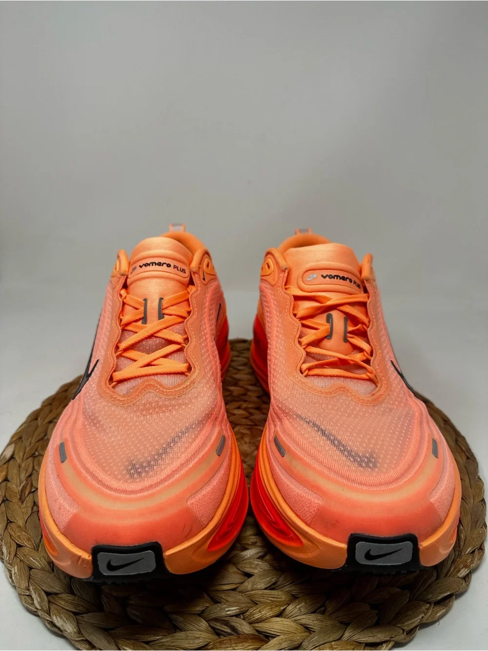 Nike Vomero Plus Running Shoes Orange Pulse Hot Lava Tones Size 14 Men's